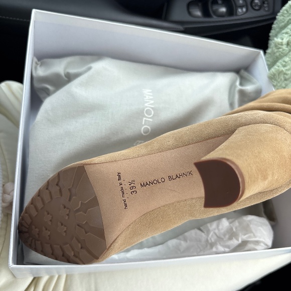 Manolo Blahnik - Picture 4 of 6